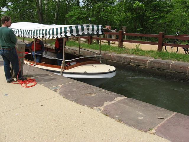 Small boat in full Lock #20